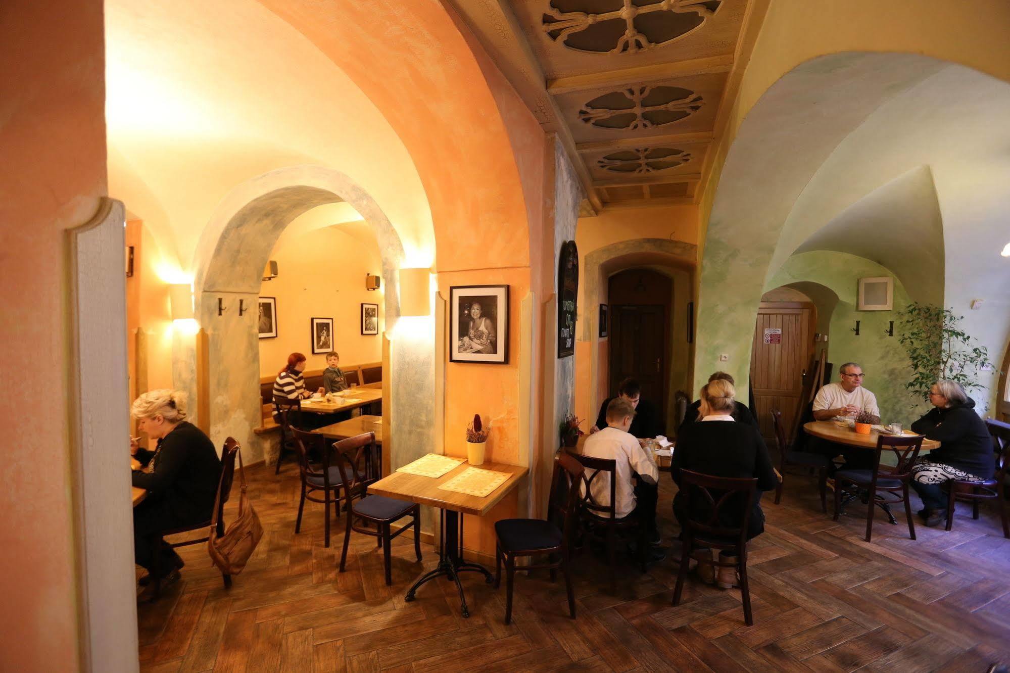 Hotel King George Prague Ngoại thất bức ảnh